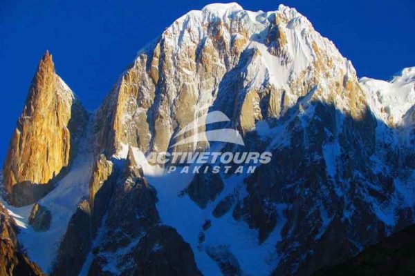 Hunza-Valley-Tour-Magnificent-Karakorum-Highway-Tour-15